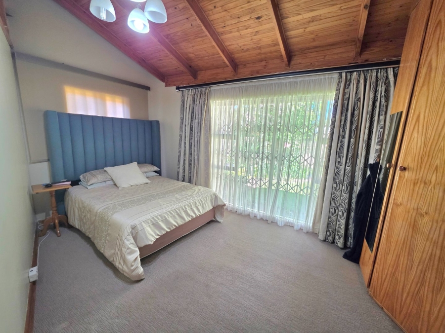 5 Bedroom Property for Sale in La Provance Free State